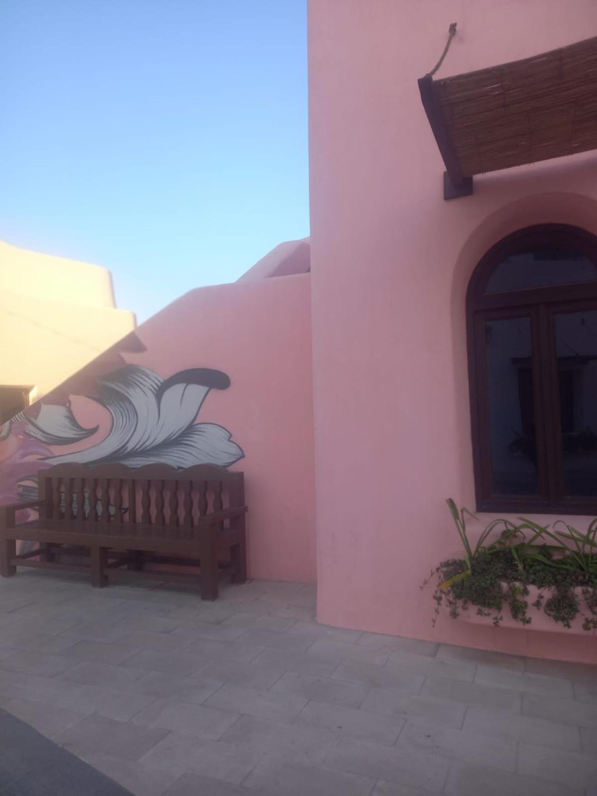 דוחה Mina Hotel And Residences By The Torch מראה חיצוני תמונה Mural at the Santa Barbara Museum of Contemporary Art